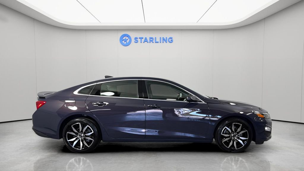 Used 2025 Chevrolet Malibu RS FWD image 11