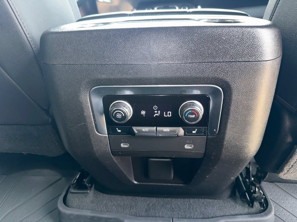 Used 2021 Chevrolet Tahoe Premier RWD image 18