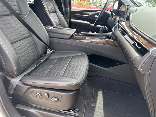 Used 2024 Cadillac Escalade Premium Luxury Platinum w/ Heavy-Duty Trailer Package image 9