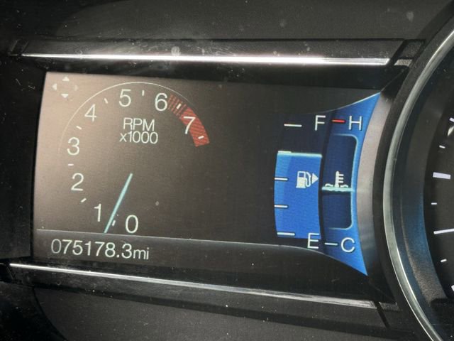 Used 2018 Ford Explorer XLT w/ Equipment Group 202A FWD image 14