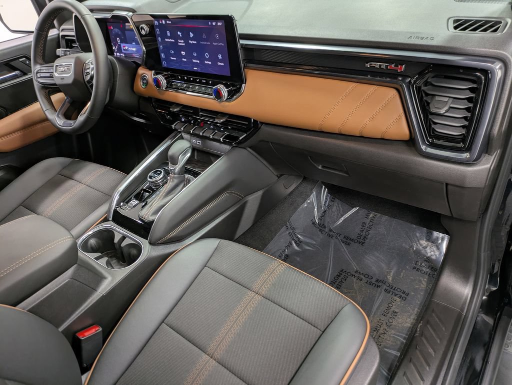 Used 2025 GMC Canyon AT4 AWD/4WD image 30