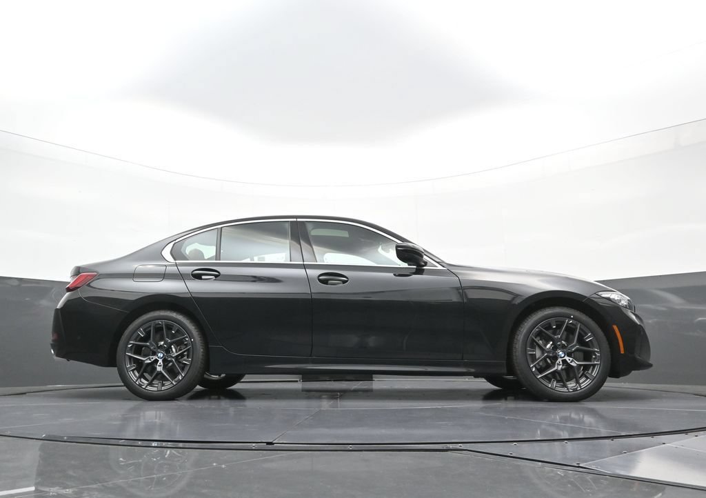 New 2026 BMW 330i xDrive Sedan w/ Convenience Package AWD/4WD image 28