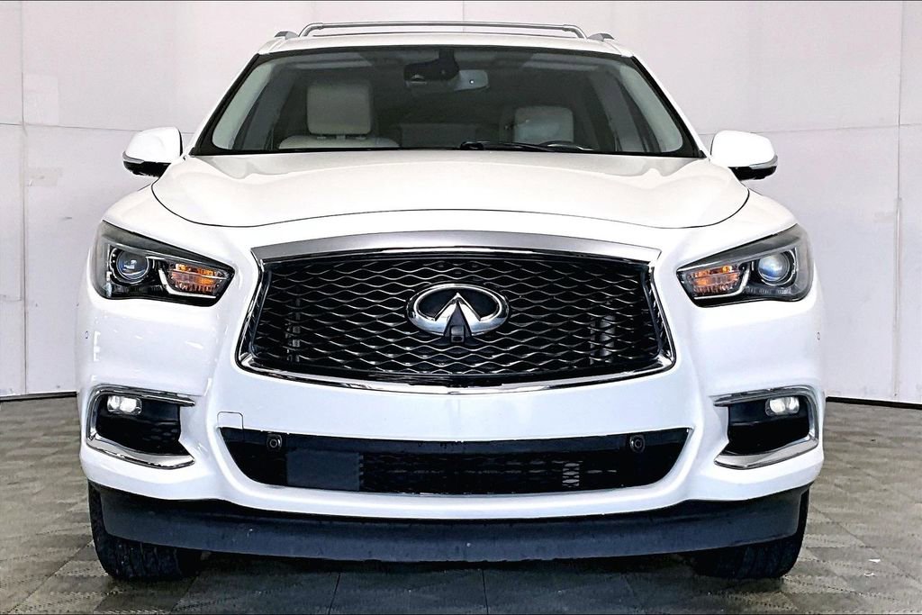 Used 2018 INFINITI QX60 Luxe w/ Deluxe Technology Package image 3