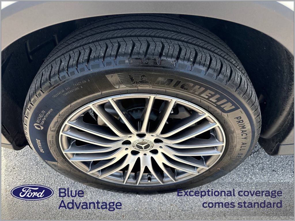 Used 2025 Mercedes-Benz GLC 300 image 11