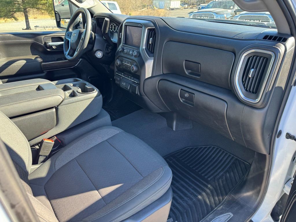 Used 2021 Chevrolet Silverado 3500 LT image 26