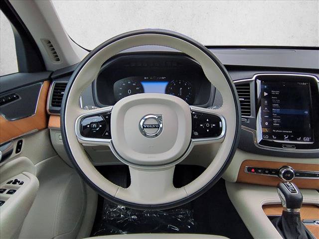 Used 2022 Volvo XC90 T6 Momentum AWD/4WD image 30