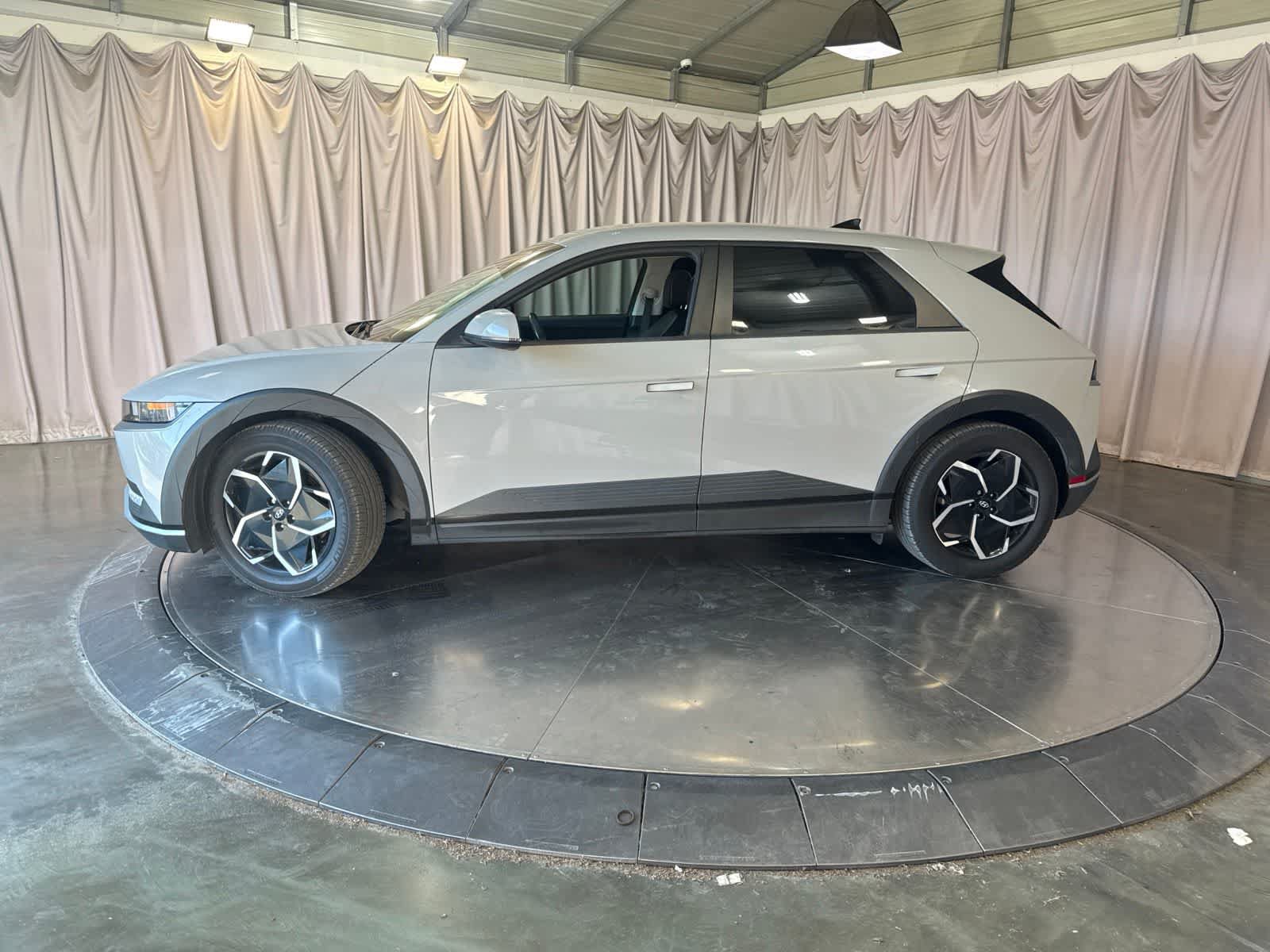 Used 2023 Hyundai Ioniq 5 SEL AWD/4WD image 8