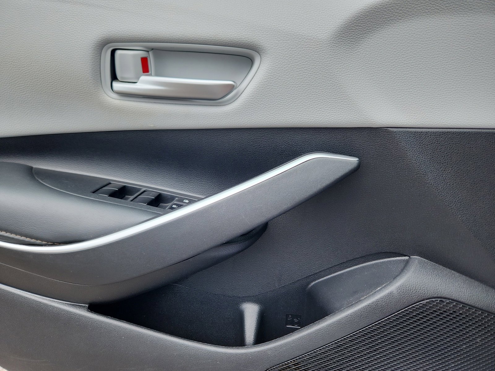 Used 2021 Toyota Corolla SE image 14