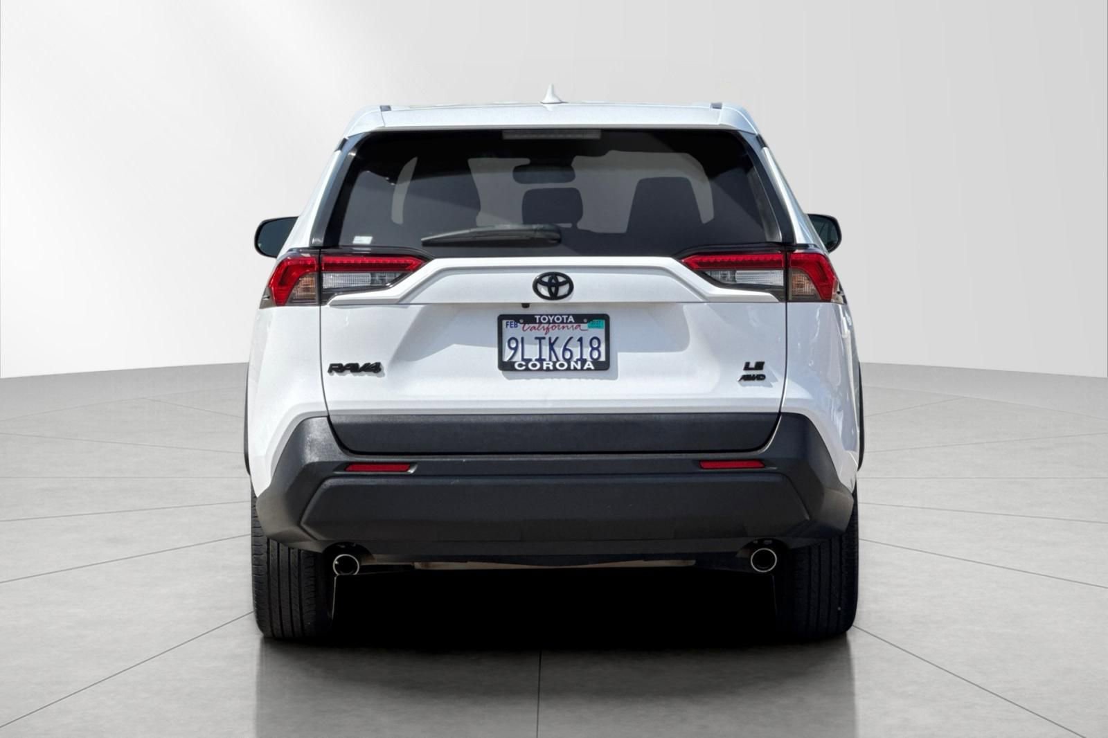 Used 2022 Toyota RAV4 LE image 5