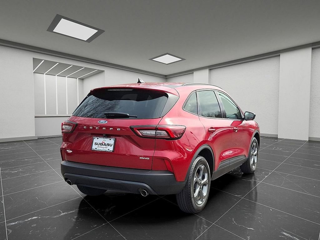 Used 2025 Ford Escape ST-Line w/ Cold Weather Package image 7