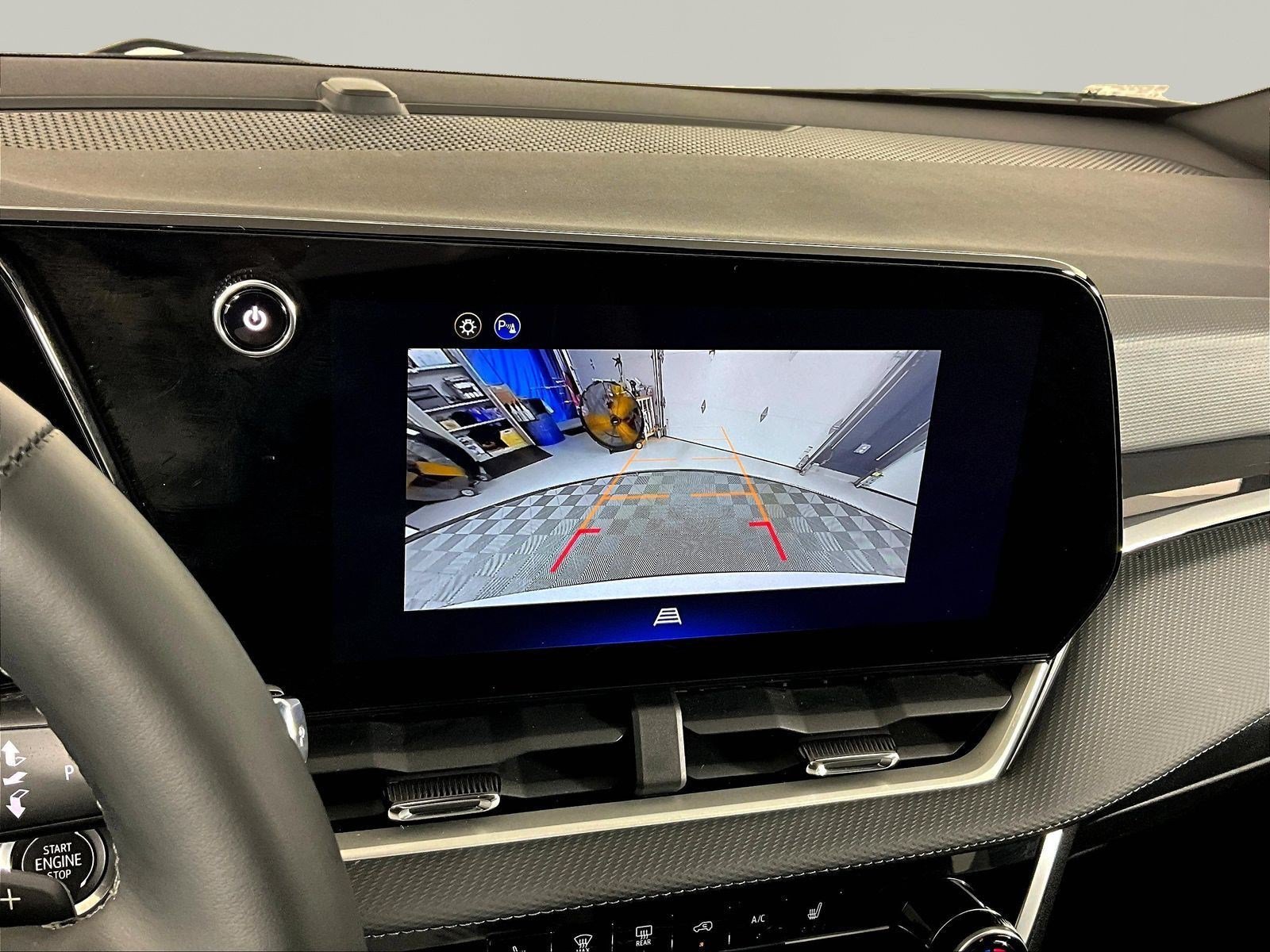Used 2026 Chevrolet Equinox LT AWD/4WD image 14
