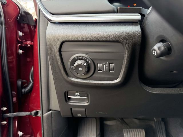 Used 2022 Jeep Grand Cherokee L Overland AWD/4WD image 24