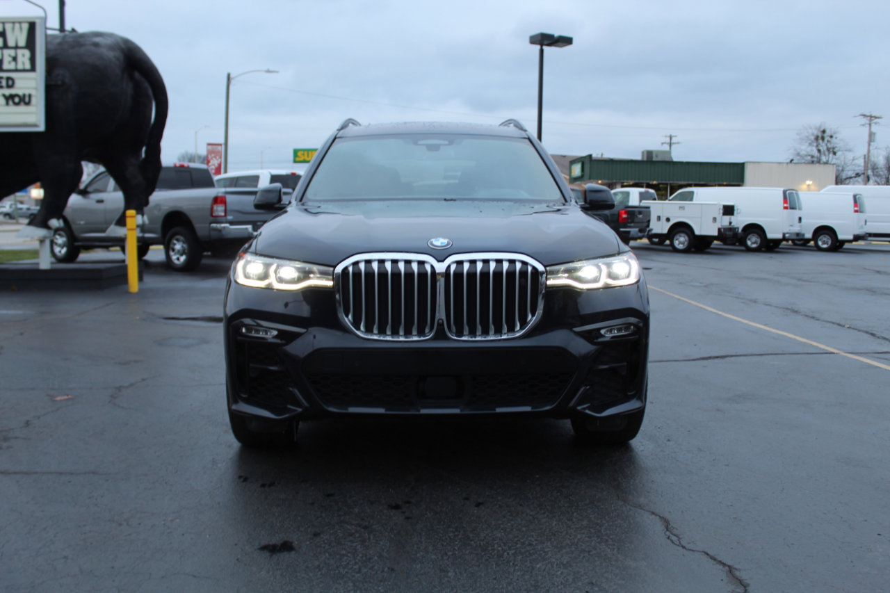 Used 2019 BMW X7 xDrive50i w/ Dynamic Handling Package image 2