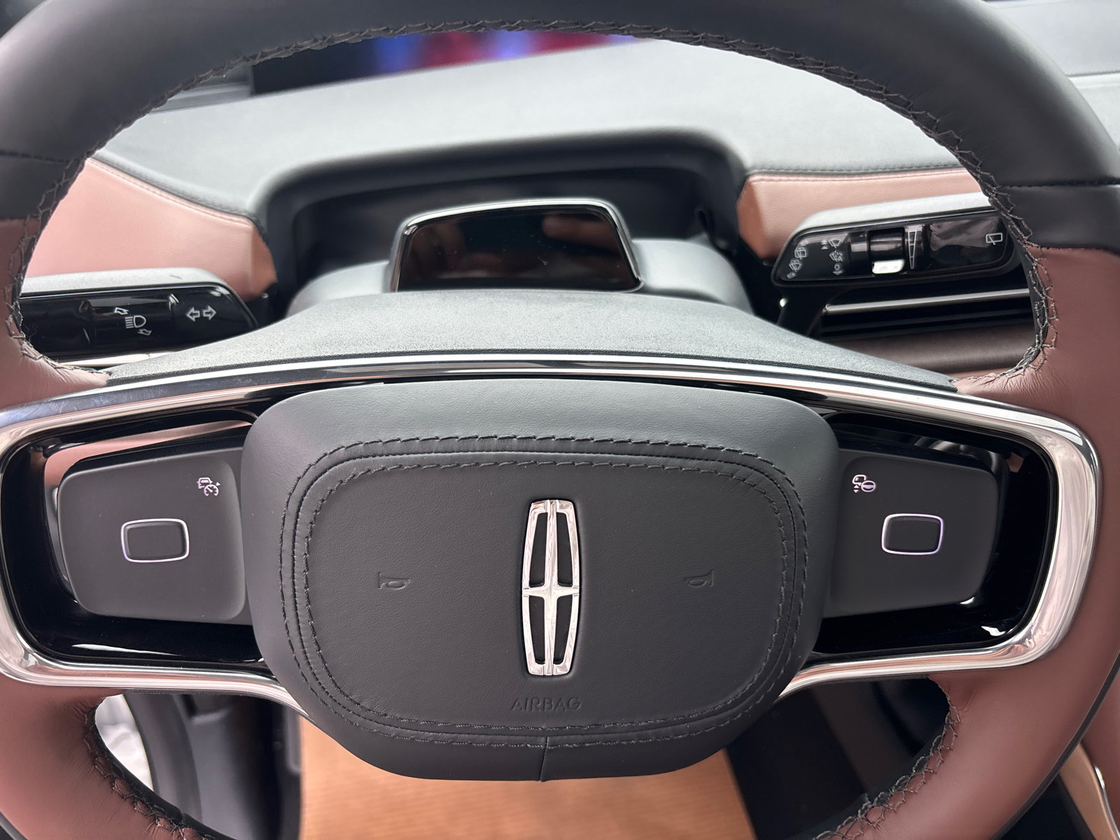 New 2026 Lincoln Navigator Reserve AWD/4WD image 15