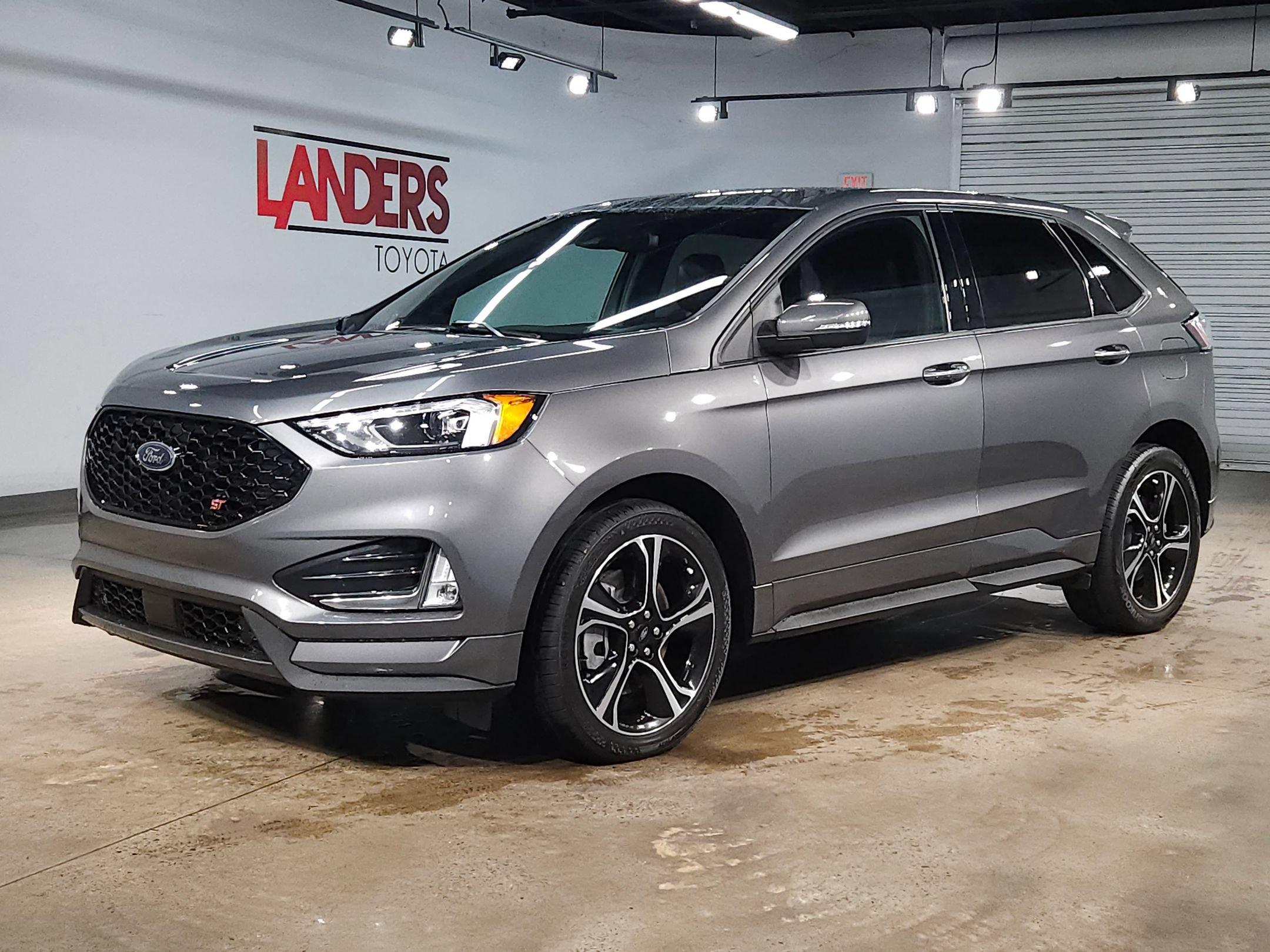 Used 2023 Ford Edge ST AWD/4WD image 3