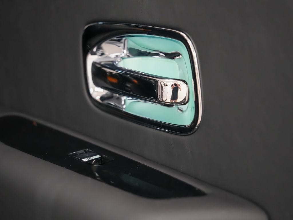 Used 2024 Rolls-Royce Cullinan Black Badge w/ Driver's Package AWD/4WD image 19