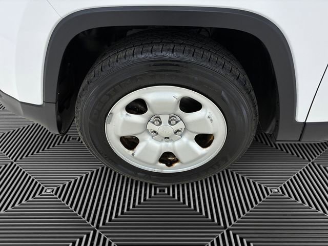 Used 2016 Jeep Cherokee Sport w/ Safety Group image 9