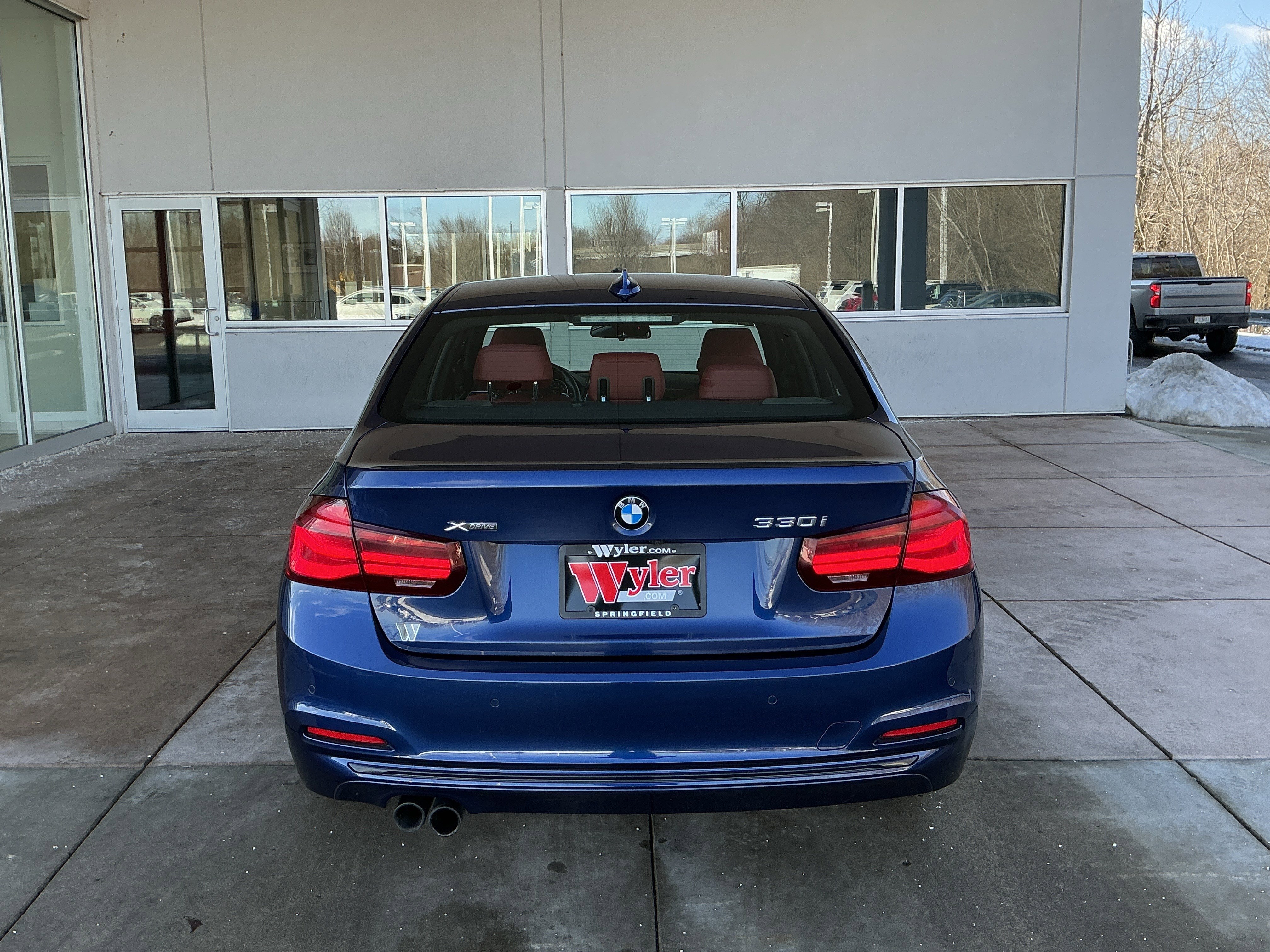 Used 2018 BMW 330i xDrive Sedan w/ Premium Package image 21