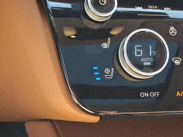 Used 2023 INFINITI QX60 Sensory AWD/4WD image 25