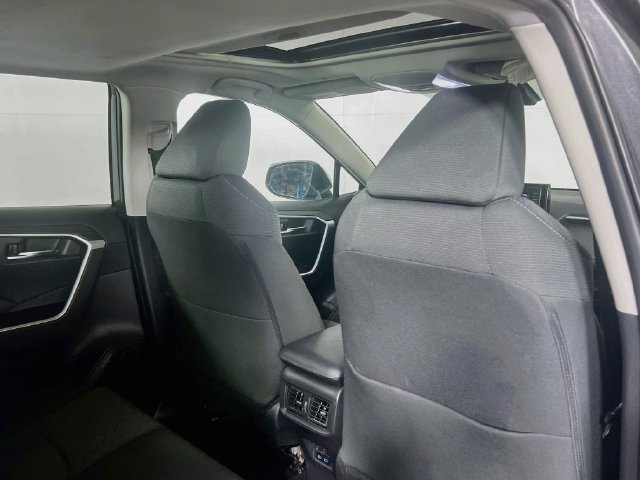 Used 2022 Toyota RAV4 XLE w/ Convenience Package AWD/4WD image 8
