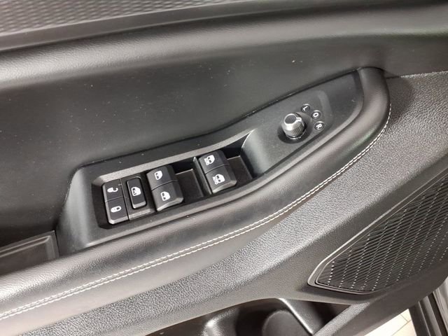 Used 2023 Jeep Grand Cherokee Laredo w/ Luxury Tech Group I image 15