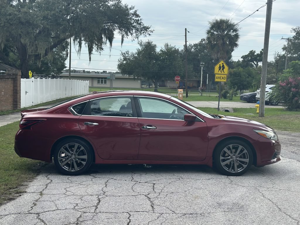 Used 2018 Nissan Altima 2.5 SR w/ SR Special Edition FWD image 6