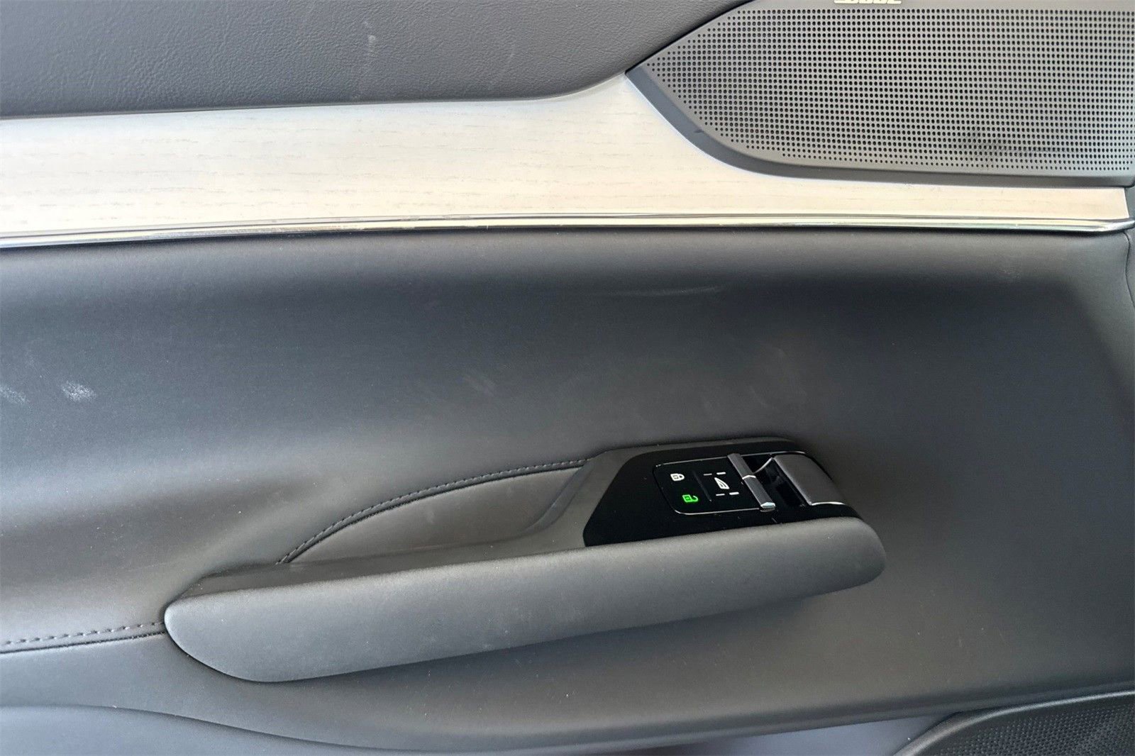 New 2025 Volvo EX90 Ultra image 12