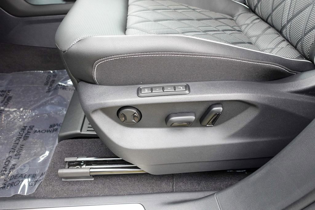 New 2026 Volkswagen Atlas SEL Premium R-Line image 16