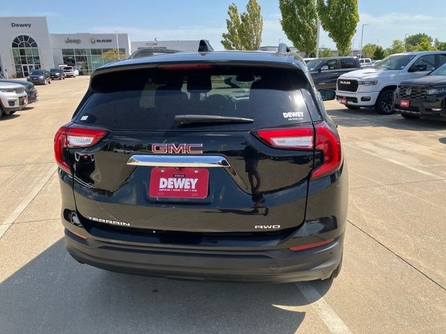 Used 2023 GMC Terrain SLE w/ Driver Convenience Package AWD/4WD image 7