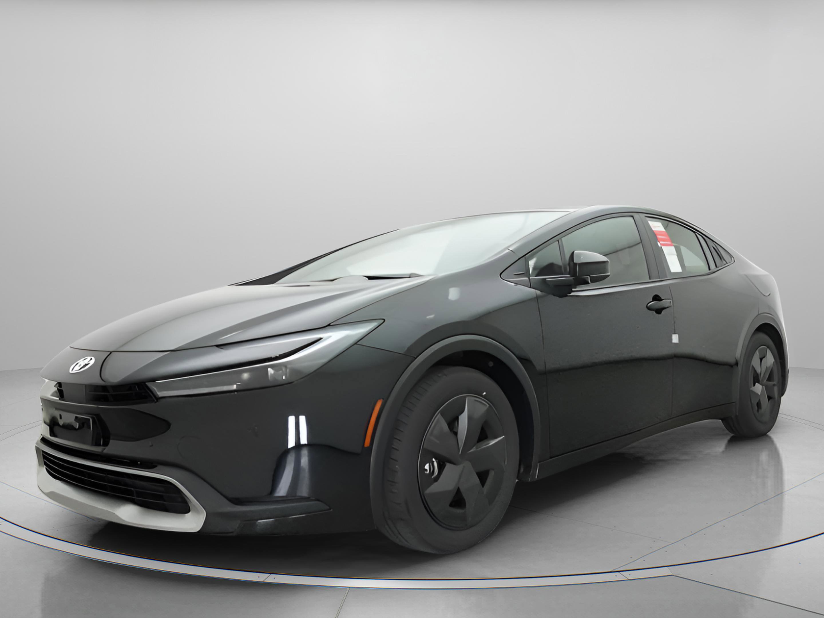 New 2025 Toyota Prius Plug-In Hybrid image 2