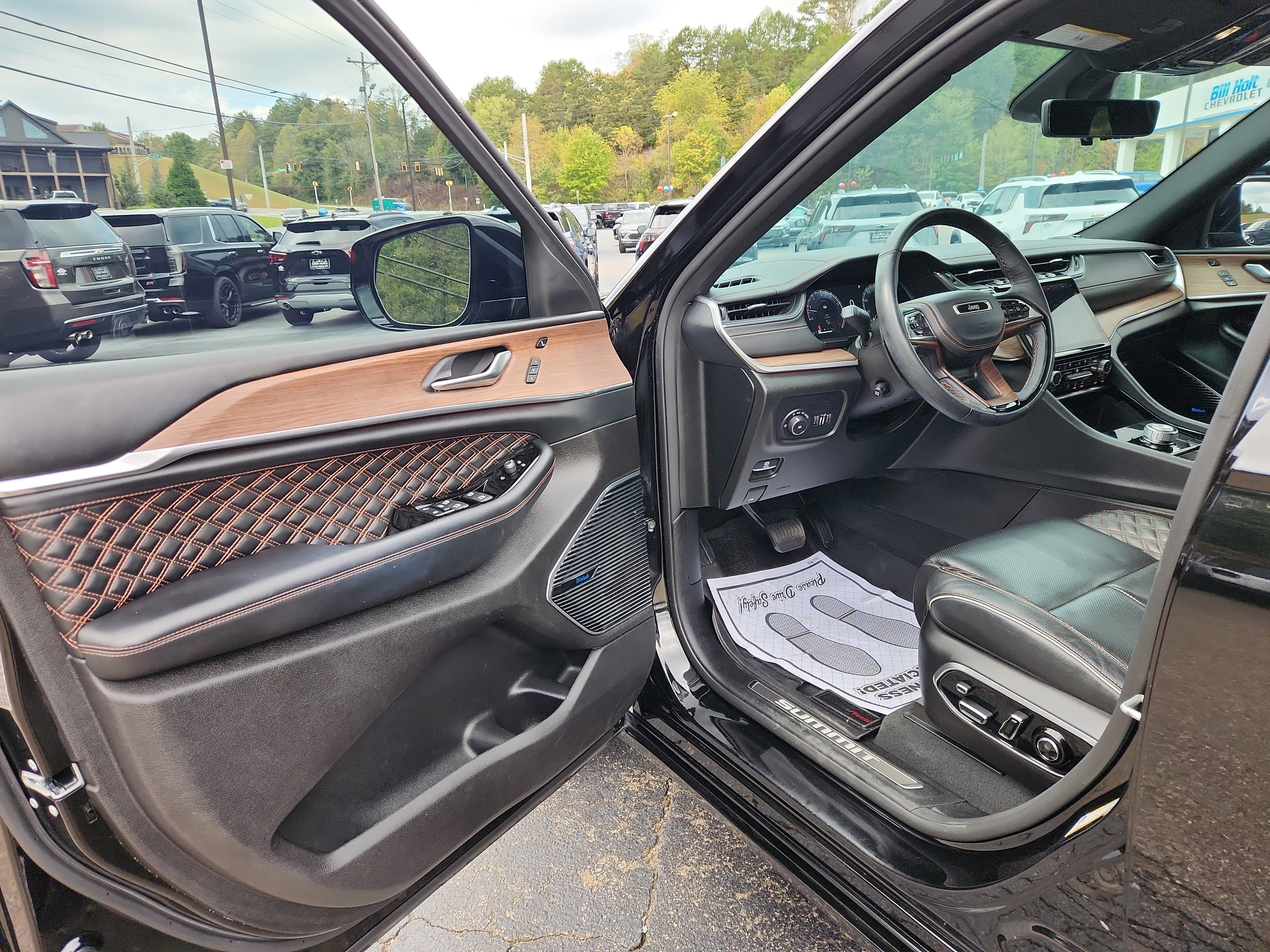 Used 2022 Jeep Grand Cherokee Summit w/ Adv Protech Group IV image 20