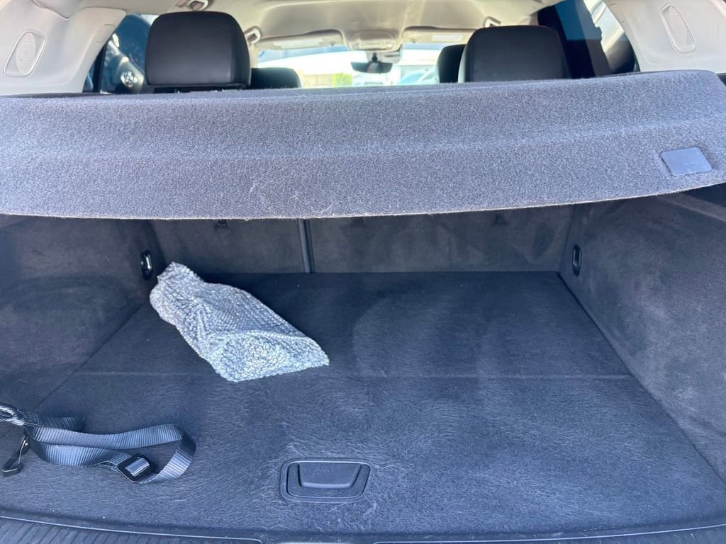 Used 2022 Buick Envision Essence w/ Technology Package II FWD image 25