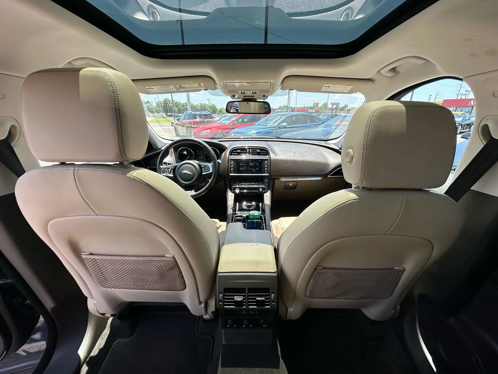 Used 2018 Jaguar F-PACE Prestige image 15