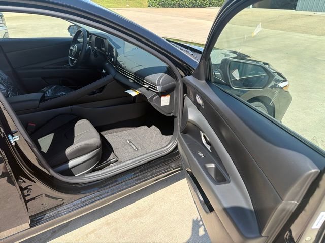 New 2026 Hyundai Elantra Hybrid FWD image 22