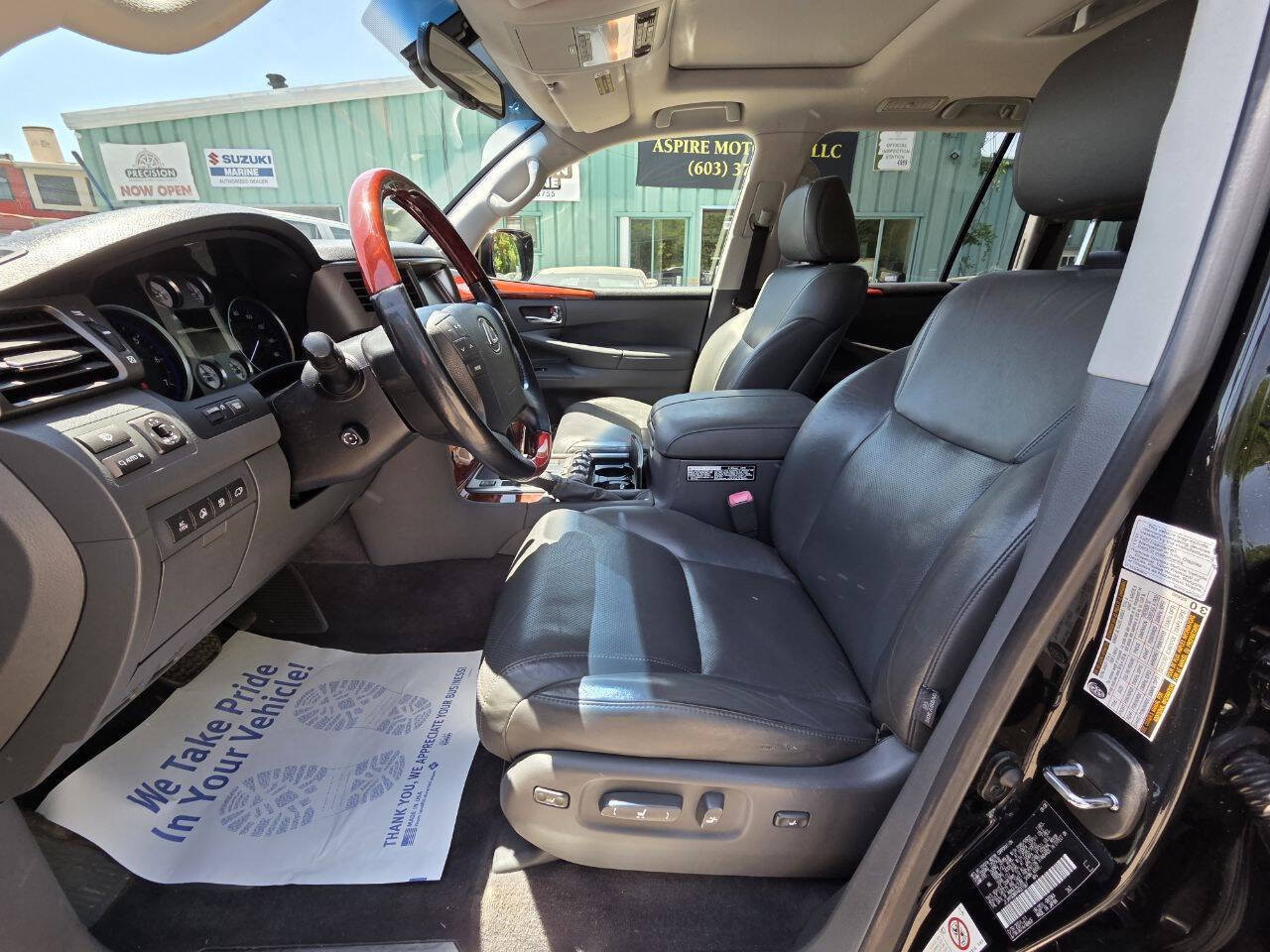 Used 2009 Lexus LX 570 4WD image 15