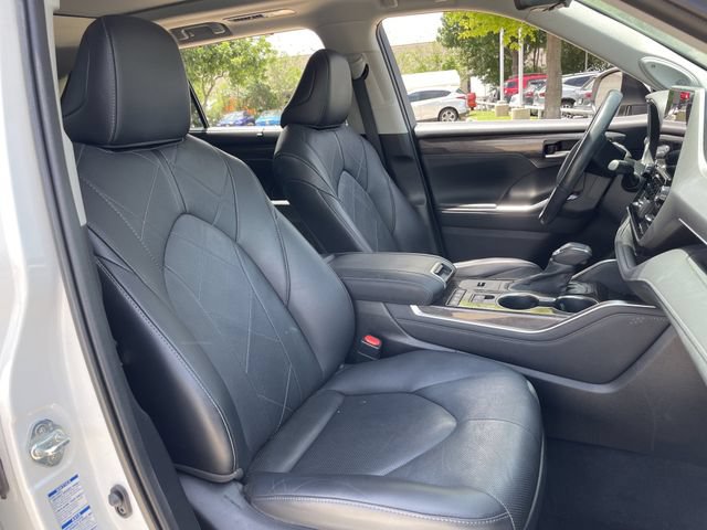 Used 2021 Toyota Highlander Platinum AWD/4WD image 27