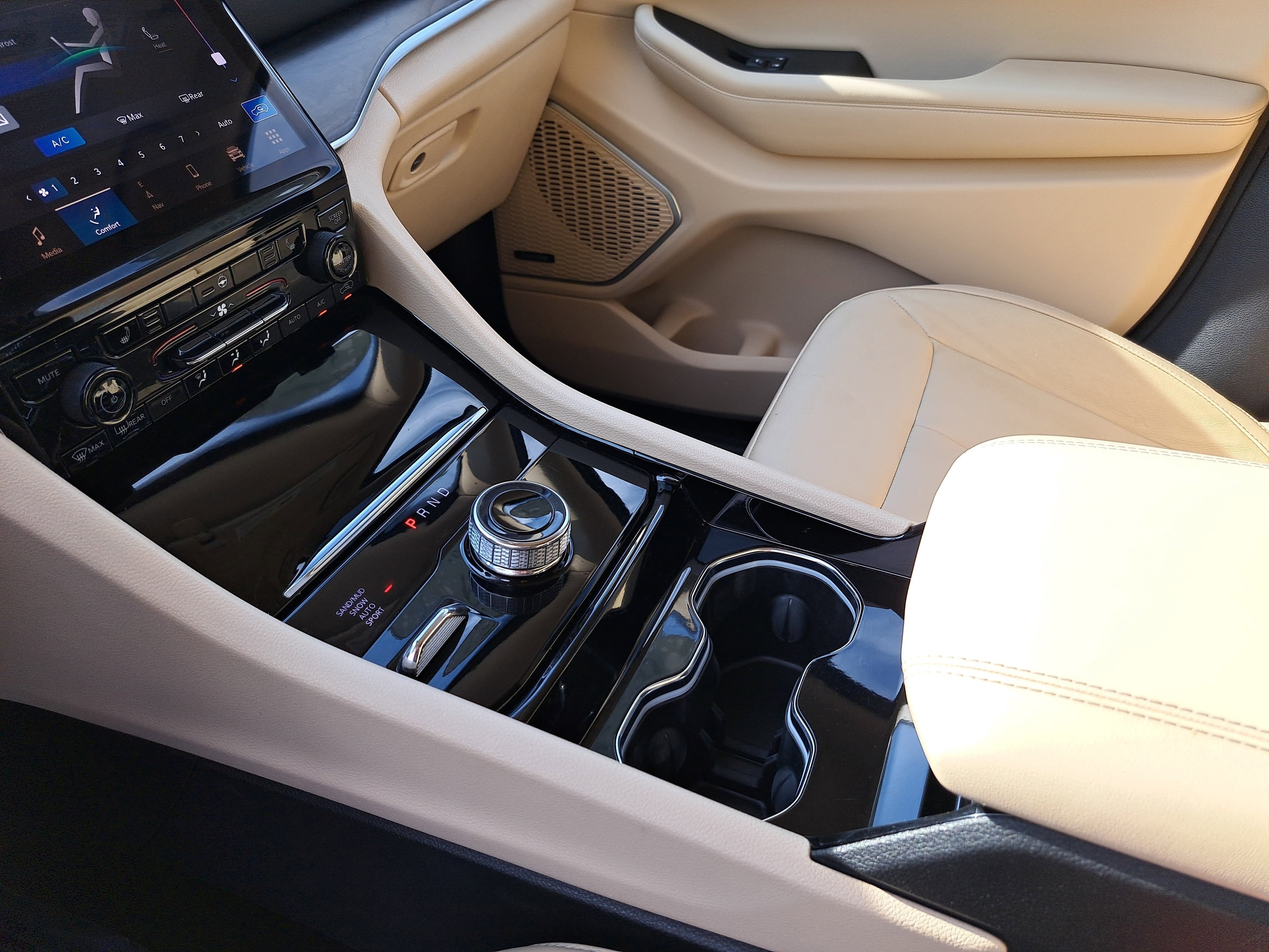 Used 2021 Jeep Grand Cherokee L Limited image 26