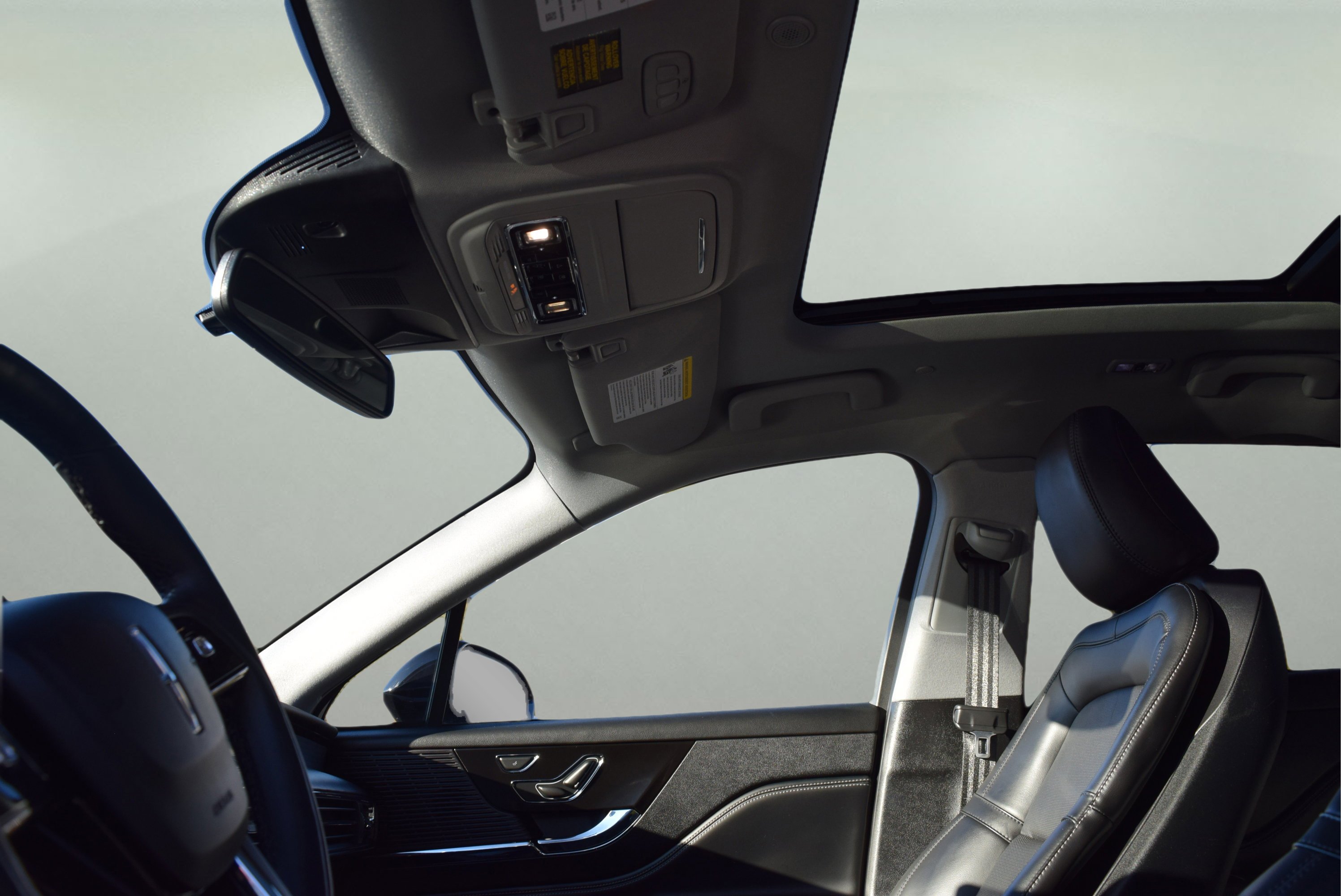 Used 2022 Lincoln Corsair AWD w/ Premium Package image 10