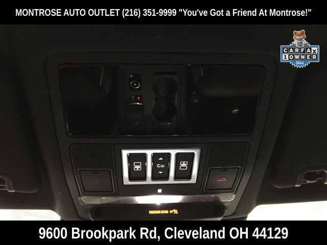Used 2024 Land Rover Discovery Dynamic SE AWD/4WD image 23
