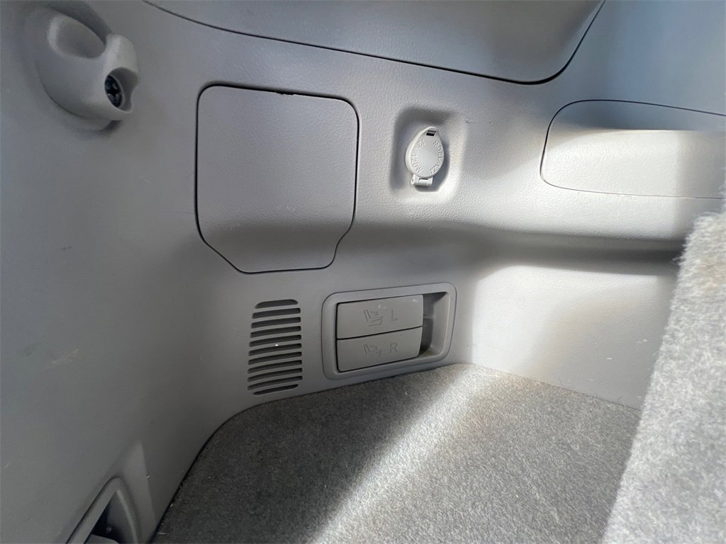 Used 2010 Toyota Highlander Limited image 42