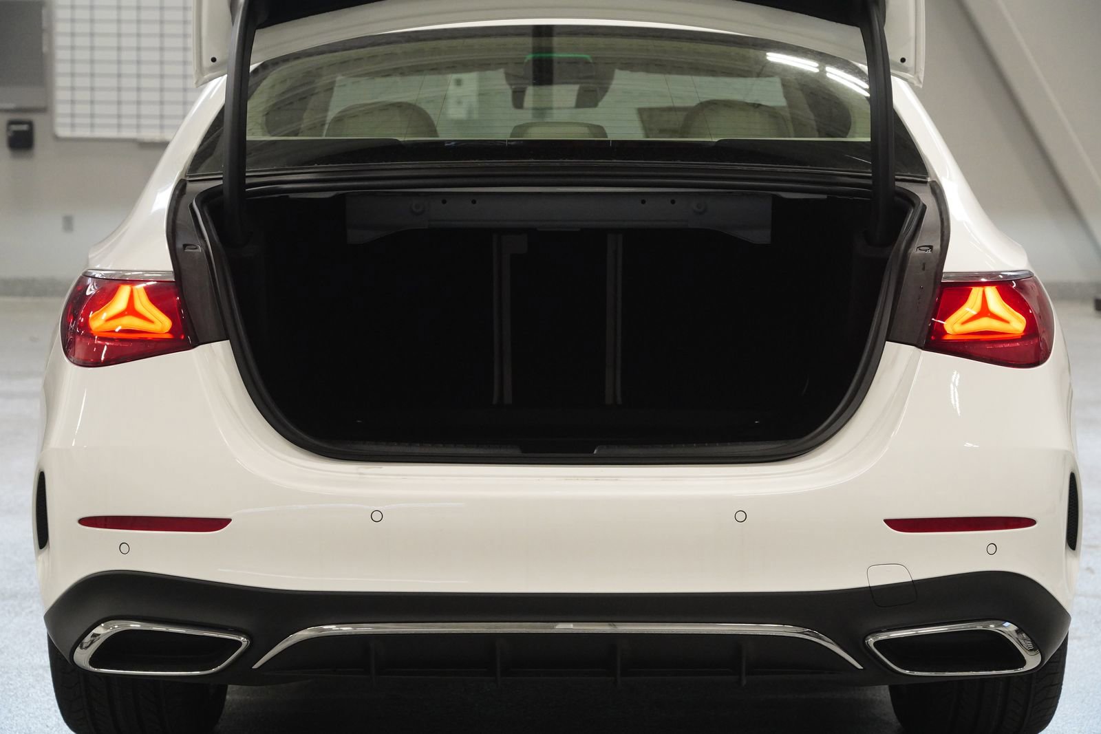 New 2026 Mercedes-Benz E 350 4MATIC Sedan image 32