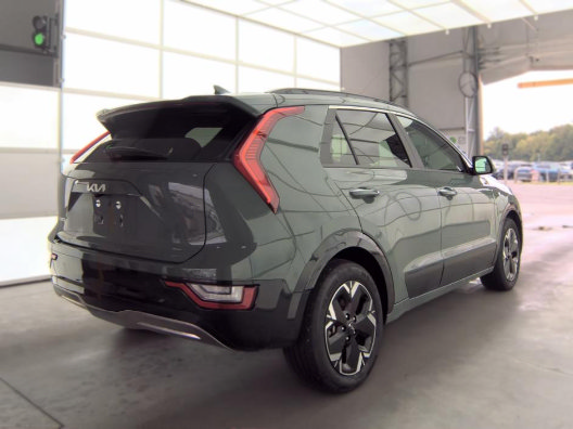 Used 2023 Kia Niro Wave FWD image 4