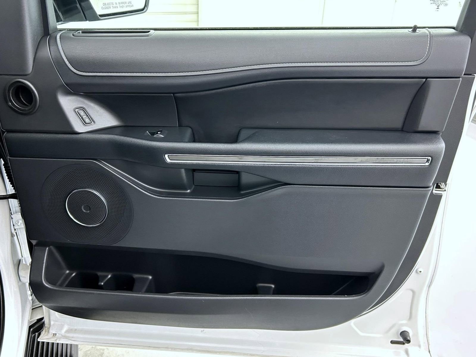 Used 2024 Ford Expedition XLT image 16
