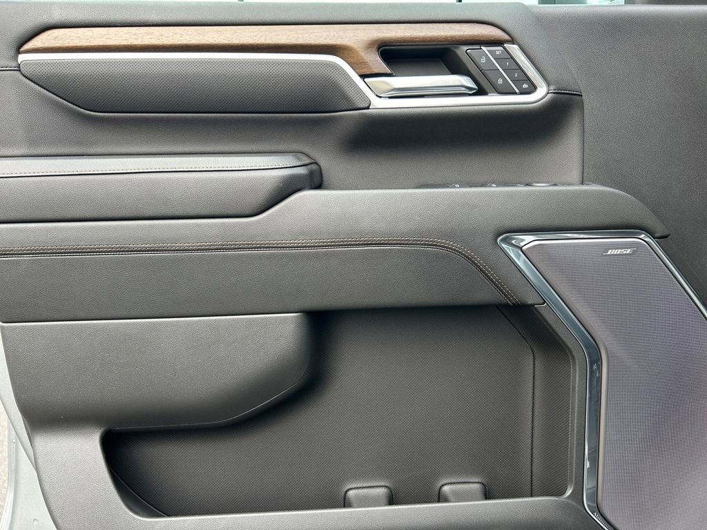 Used 2024 Chevrolet Silverado 2500 High Country w/ High Country Premium Package image 22