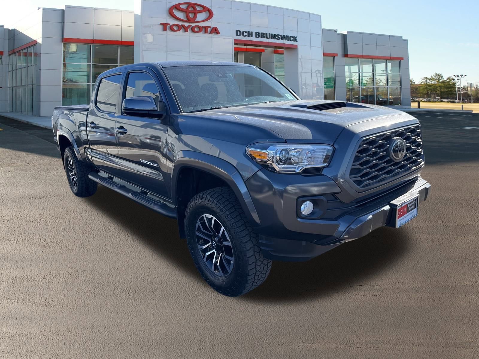 Used 2022 Toyota Tacoma TRD Sport image 3