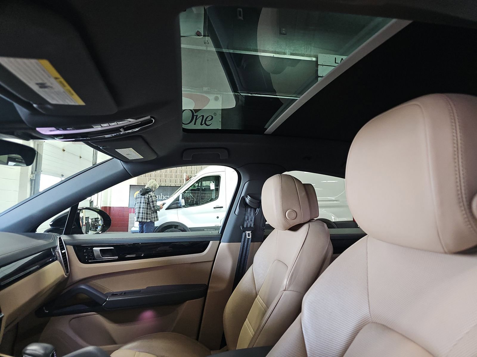 Used 2021 Porsche Cayenne S w/ Premium Package Plus image 8