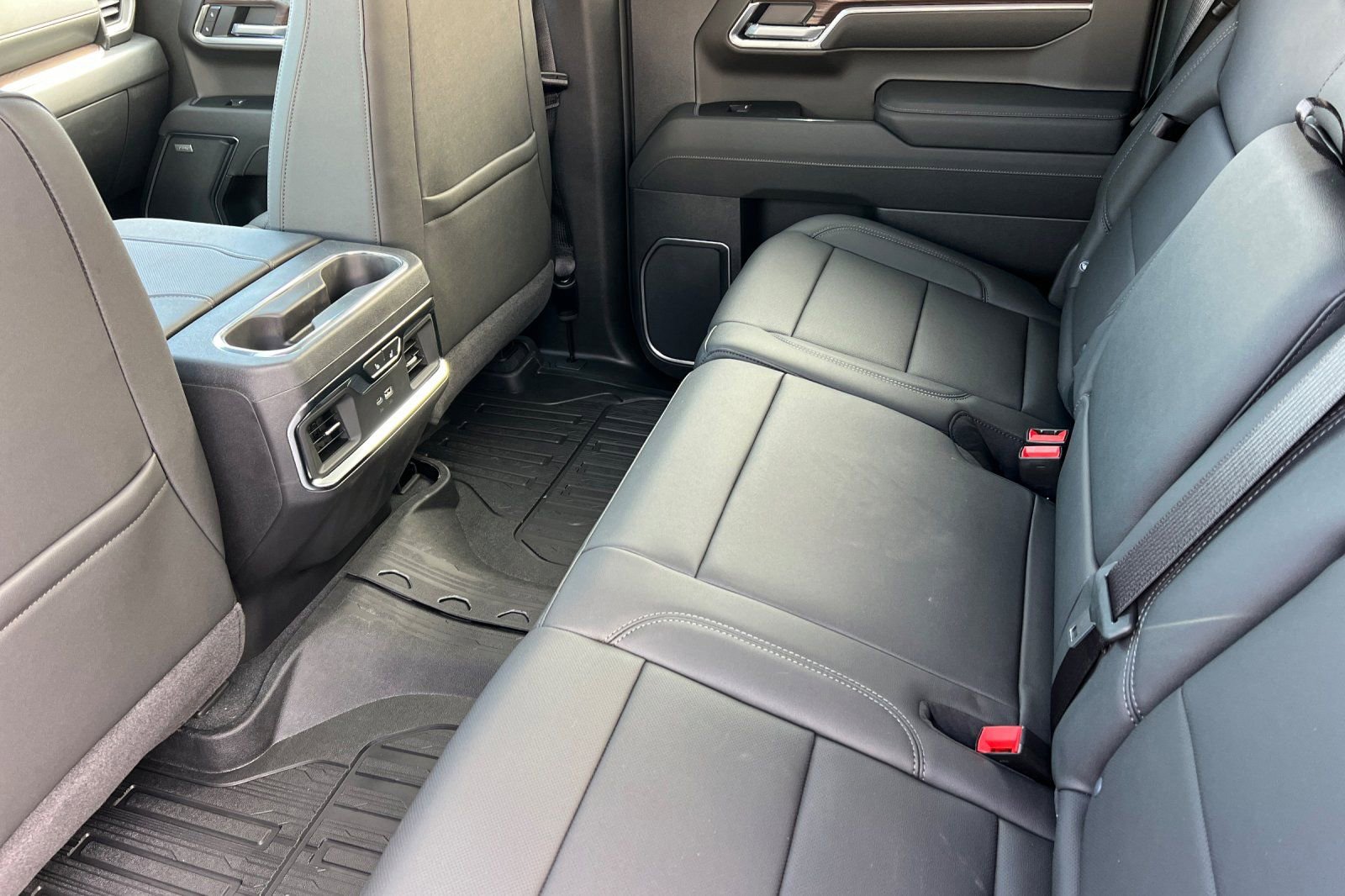 New 2026 GMC Sierra 1500 SLT w/ SLT Premium Plus Package image 10