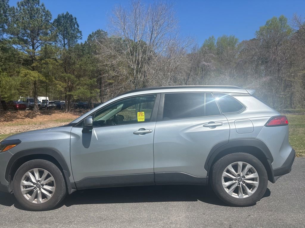 Used 2023 Toyota Corolla Cross LE image 8