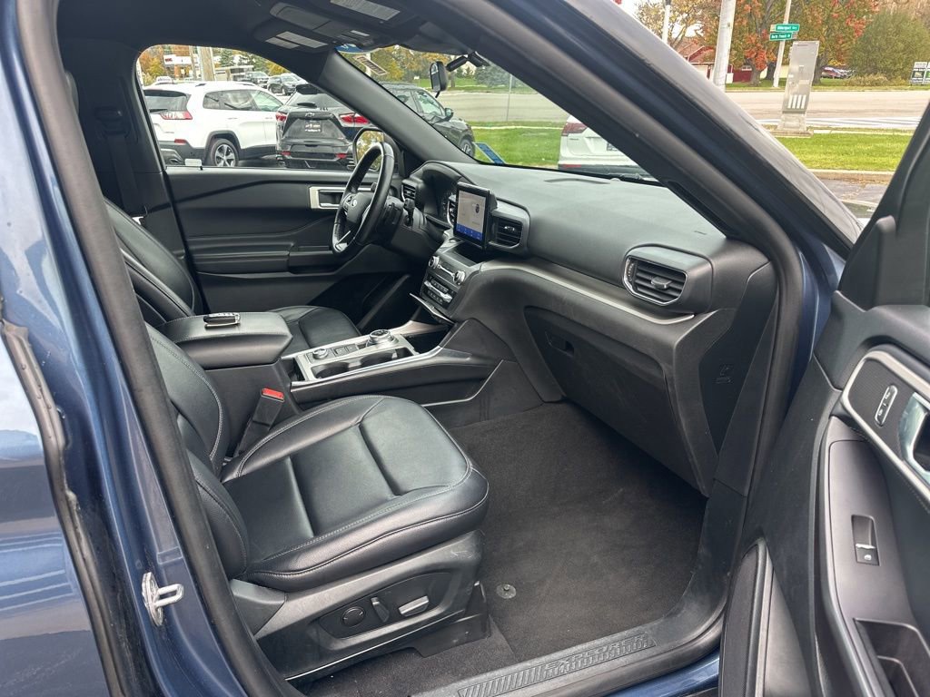 Used 2020 Ford Explorer XLT w/ Equipment Group 202A image 36