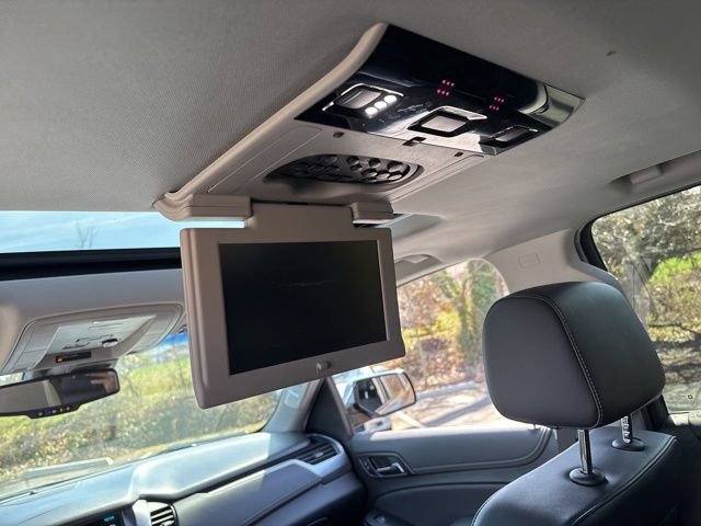 Used 2019 Chevrolet Suburban Premier image 8
